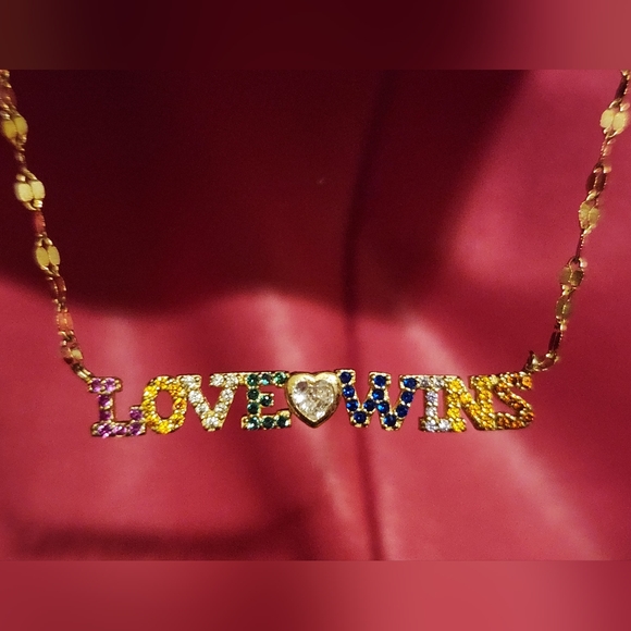 LOVE WINS Sterling Silver Plated Colorful CZ Rainbow Necklace in Gift Box NWOT - Picture 5 of 5